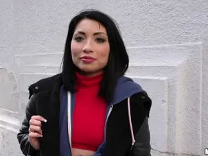 Public Pickups - Naughty Tourist Sucks Dick for Cash - 12/21/2016