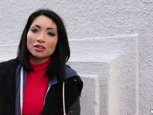 Public Pickups - Naughty Tourist Sucks Dick for Cash - 12/21/2016
