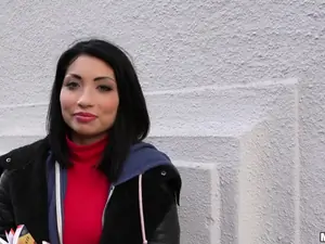 Public Pickups - Naughty Tourist Sucks Dick for Cash - 12/21/2016