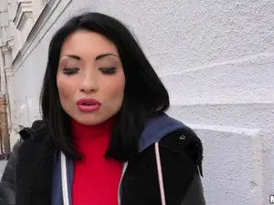 Public Pickups - Naughty Tourist Sucks Dick for Cash - 12/21/2016