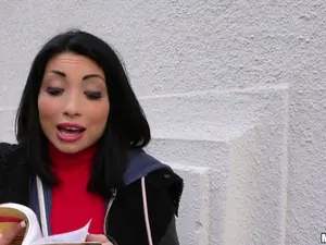 Public Pickups - Naughty Tourist Sucks Dick for Cash - 12/21/2016