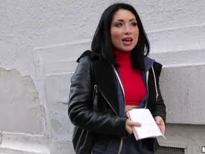 Public Pickups - Naughty Tourist Sucks Dick for Cash - 12/21/2016