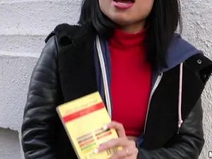 Public Pickups - Naughty Tourist Sucks Dick for Cash - 12/21/2016
