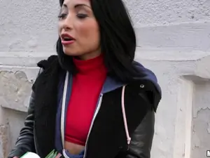 Public Pickups - Naughty Tourist Sucks Dick for Cash - 12/21/2016