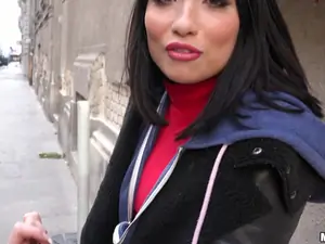 Public Pickups - Naughty Tourist Sucks Dick for Cash - 12/21/2016