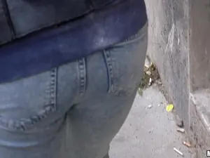 Public Pickups - Naughty Tourist Sucks Dick for Cash - 12/21/2016
