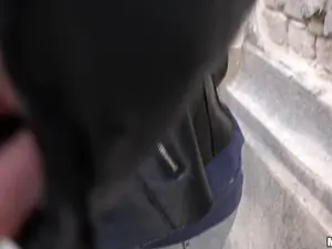 Public Pickups - Naughty Tourist Sucks Dick for Cash - 12/21/2016