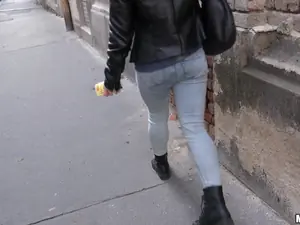 Public Pickups - Naughty Tourist Sucks Dick for Cash - 12/21/2016