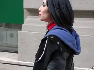 Public Pickups - Naughty Tourist Sucks Dick for Cash - 12/21/2016