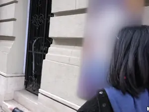 Public Pickups - Naughty Tourist Sucks Dick for Cash - 12/21/2016
