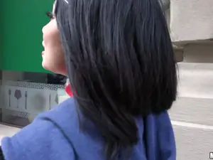 Public Pickups - Naughty Tourist Sucks Dick for Cash - 12/21/2016