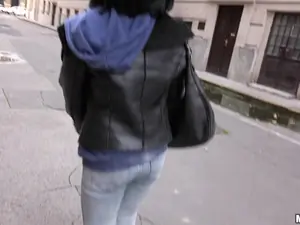 Public Pickups - Naughty Tourist Sucks Dick for Cash - 12/21/2016