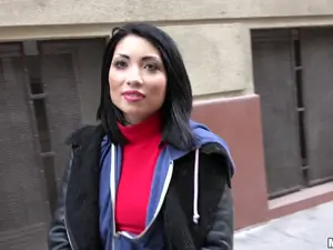 Public Pickups - Naughty Tourist Sucks Dick for Cash - 12/21/2016