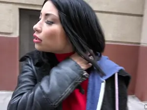 Public Pickups - Naughty Tourist Sucks Dick for Cash - 12/21/2016