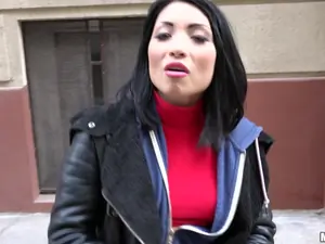 Public Pickups - Naughty Tourist Sucks Dick for Cash - 12/21/2016
