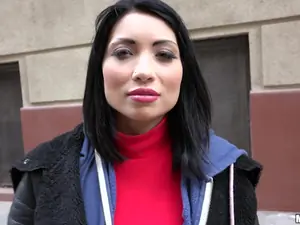 Public Pickups - Naughty Tourist Sucks Dick for Cash - 12/21/2016