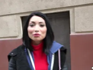 Public Pickups - Naughty Tourist Sucks Dick for Cash - 12/21/2016