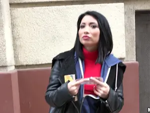 Public Pickups - Naughty Tourist Sucks Dick for Cash - 12/21/2016