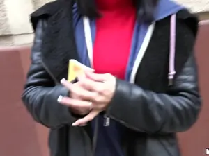 Public Pickups - Naughty Tourist Sucks Dick for Cash - 12/21/2016