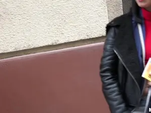 Public Pickups - Naughty Tourist Sucks Dick for Cash - 12/21/2016