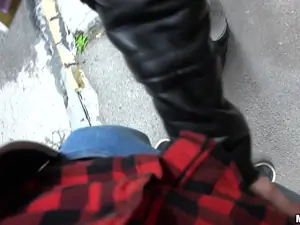 Public Pickups - Naughty Tourist Sucks Dick for Cash - 12/21/2016