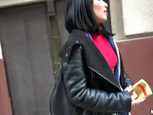 Public Pickups - Naughty Tourist Sucks Dick for Cash - 12/21/2016