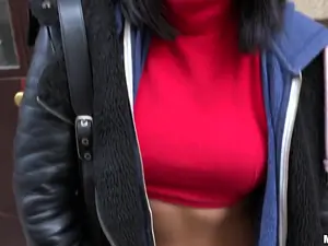 Public Pickups - Naughty Tourist Sucks Dick for Cash - 12/21/2016
