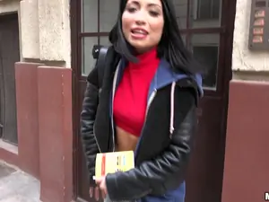 Public Pickups - Naughty Tourist Sucks Dick for Cash - 12/21/2016