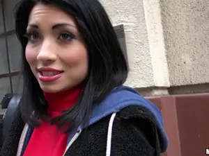 Public Pickups - Naughty Tourist Sucks Dick for Cash - 12/21/2016