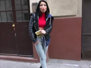 Public Pickups - Naughty Tourist Sucks Dick for Cash - 12/21/2016
