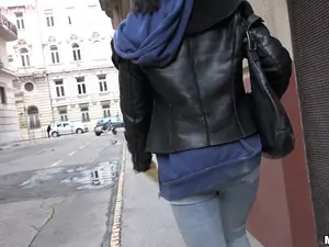 Public Pickups - Naughty Tourist Sucks Dick for Cash - 12/21/2016