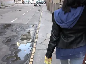 Public Pickups - Naughty Tourist Sucks Dick for Cash - 12/21/2016