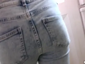 Public Pickups - Naughty Tourist Sucks Dick for Cash - 12/21/2016