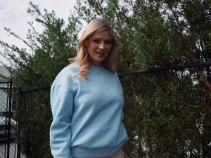 Let's Post It - Blonde Loves Balling and Teasing - 04/17/2024