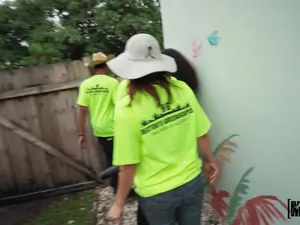 Let's Post It - Yard Workers - 05/07/2024