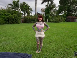 Don't Break Me - Tattooed Tiger Lilly Is Fun Size for a Reason - 06/02/2024