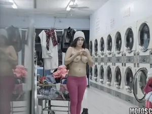Pervs On Patrol - Latina Gets Facial In Laundromat - 01/13/2017