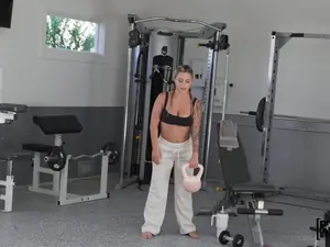 I Know That Girl - Roommate Workout Assistance - 10/09/2024