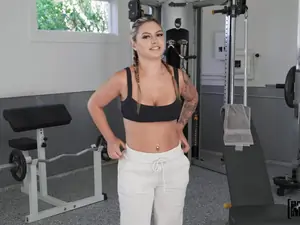 I Know That Girl - Roommate Workout Assistance - 10/09/2024