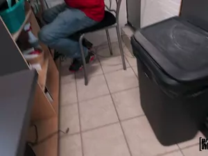 He's Got Rizz - Local Laundromat - 11/06/2024