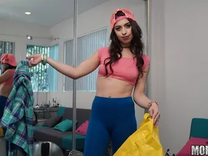 Latina Sex Tapes - Desperate Hottie Twerks for Fame - 02/06/2017