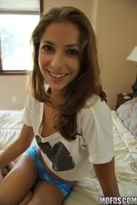 I Know That Girl - Massaging My Whore - 11/09/2011
