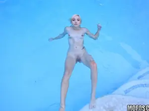 Pervs On Patrol - Skinnydipping Blonde Fucks for Bikini - 02/10/2017