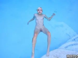 Pervs On Patrol - Skinnydipping Blonde Fucks for Bikini - 02/10/2017