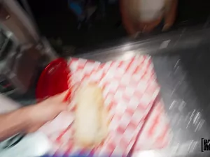 He's Got Rizz - Eviee Wants His Burrito - 03/08/2025
