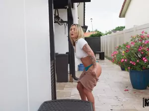 Let's Post It - Cucking The Neighborhood - 03/23/2025