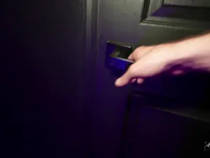 Let's Post It - Waitress Breaks for BF's Big Sub - 04/22/2025