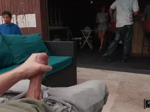 Let's Post It - Waitress Breaks for BF's Big Sub - 04/22/2025