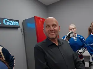 Let's Post It - Hockey Locker Room - 06/01/2025