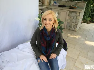 Pervs On Patrol - Blonde Model Sucks Homeowner - 03/24/2017